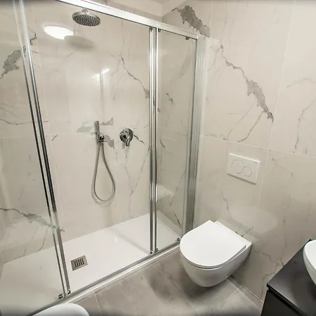Lejlighed Exclusive 130 Mq With Lake And Domo View + Terrace