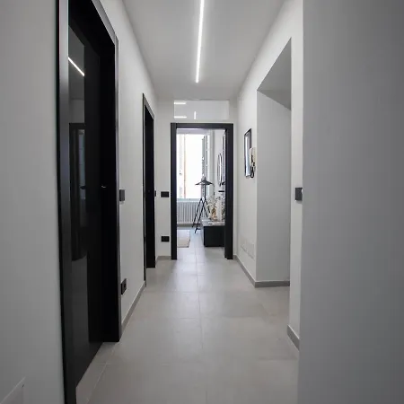 Exclusive 130 Mq With Lake And Domo View + Terrace Lejlighed *