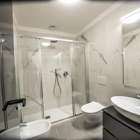 Lejlighed Exclusive 130 Mq With Lake And Domo View + Terrace *